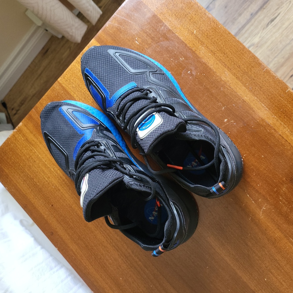 Adidas runners men's size 8, excellent condition worn 3 times only